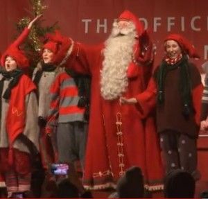 Santa Claus inaugura la Navidad en Rovaniemi
