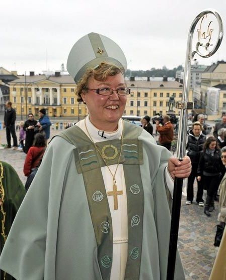 Irja Askol. Obispo regente de Helsinki.