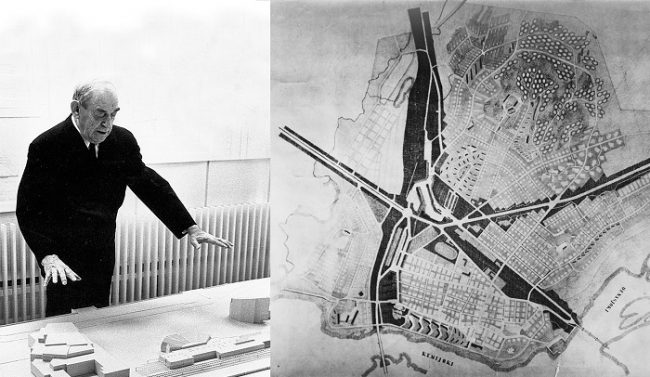 Alvar Aalto mostrando la maqueta del complejo que lleva su nombre en Rovaniemi (Ayuntamiento, Biblioteca, Teatro) y plano de la ciudad