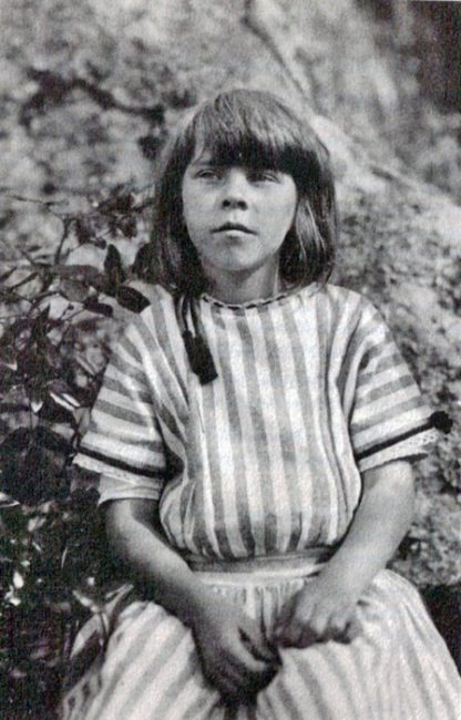 Tove Jansson en el año 1923, con 9 años 
