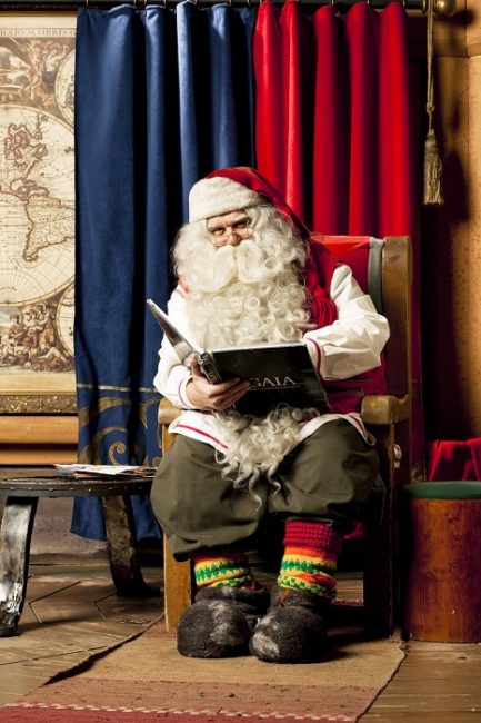 Papá Noel en su oficina de Rovaniemi 