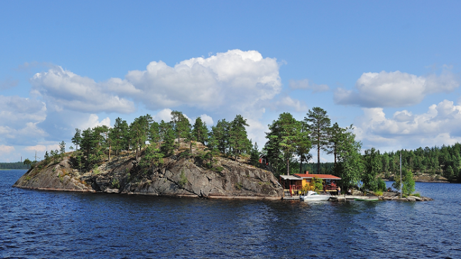 Cabaña en una isla del lago Saimaa