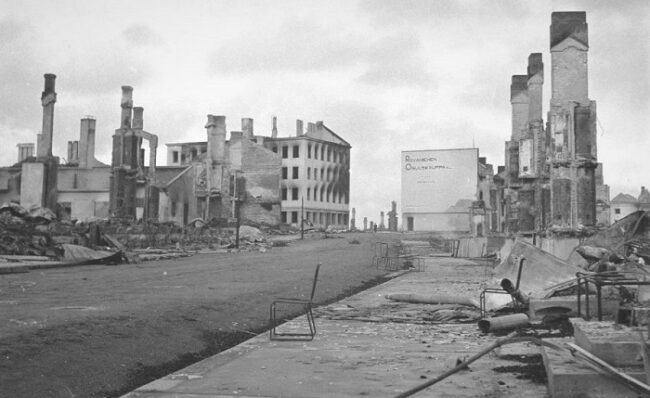 Detalle-de-la-ciudad-de-Rovaniemi-destruida-durante-la-Segunda-Guerra-Mundial_fotoSAKuva-SantaClausVillage