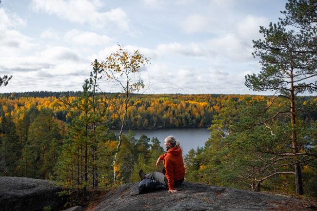 Disfrutando-de-las-vistas-en-Laponia-durante-el-otoño_fotoToniPanula-VisitFinland