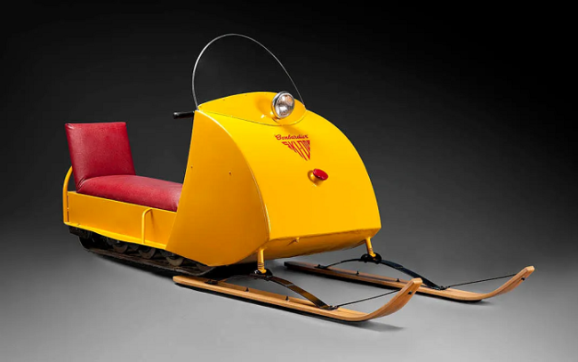 El-primer-modelo-de-moto-de-nieve-inventado-por-Bombardier_fotoMban
